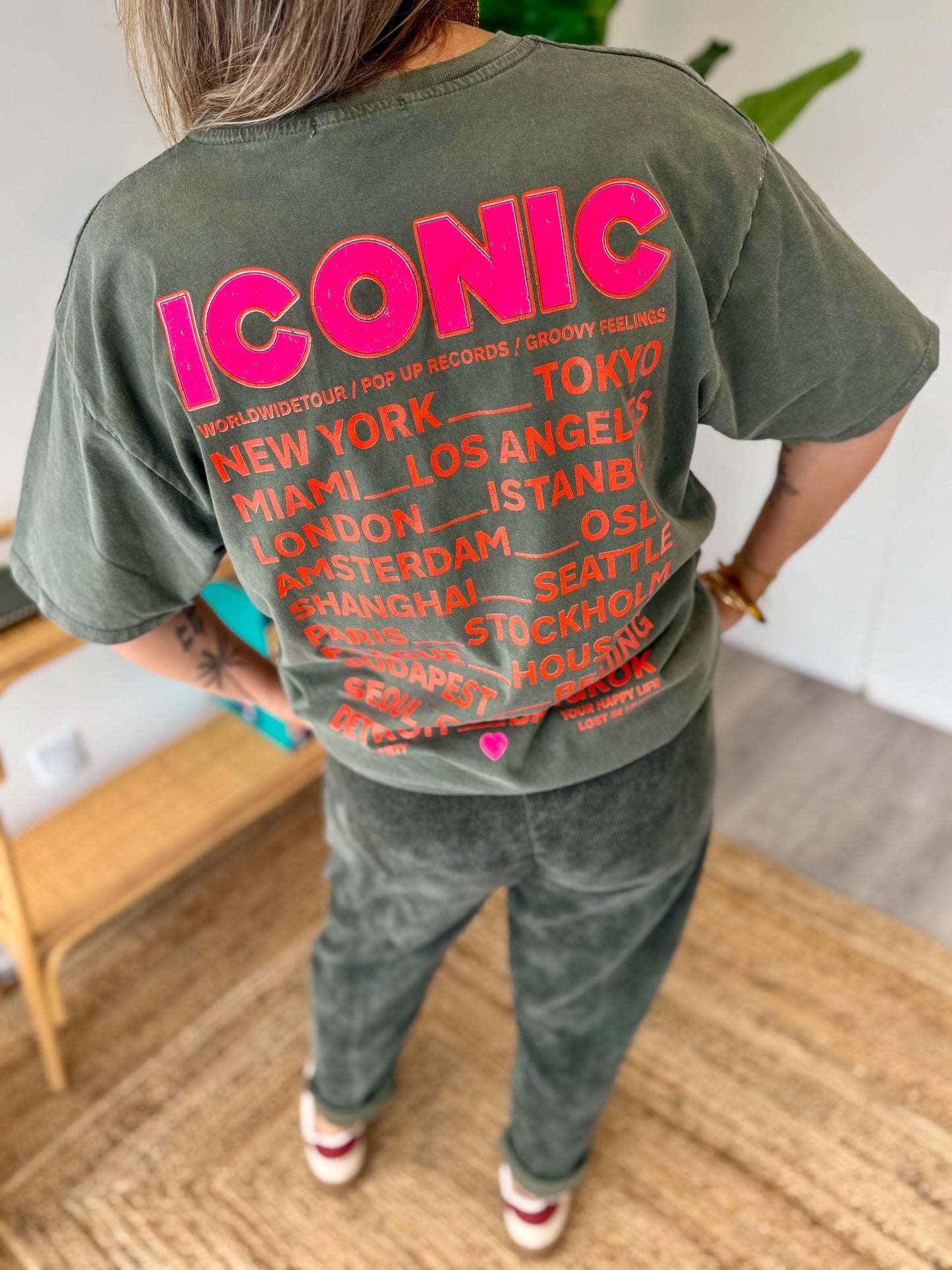 T-shirt ICONIC kaki