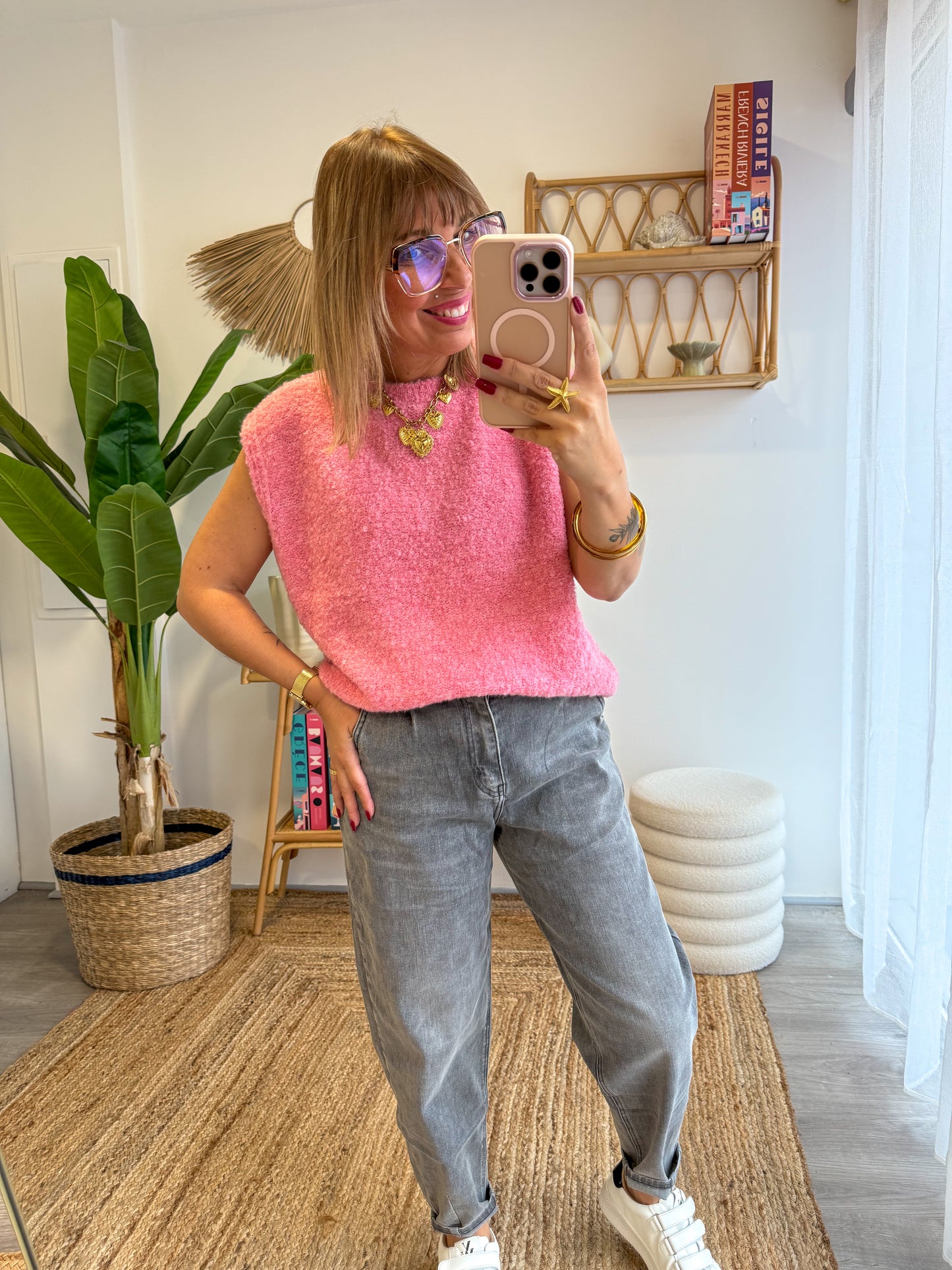 Pull ROSIE rose