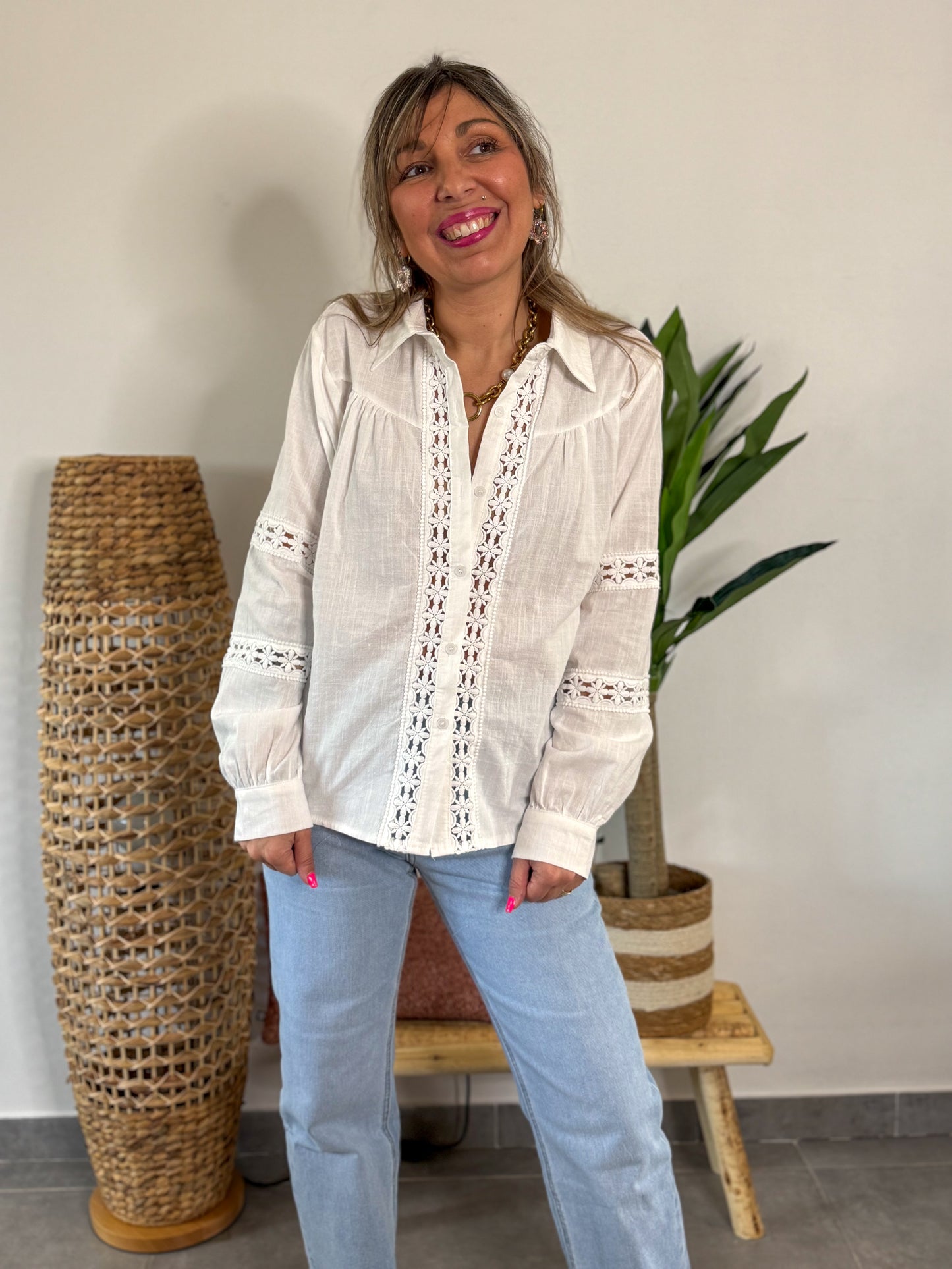 Blouse blanche brodée  ADELE