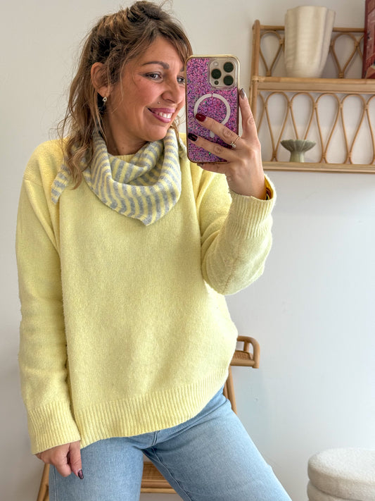 Pull ESSENTIEL jaune