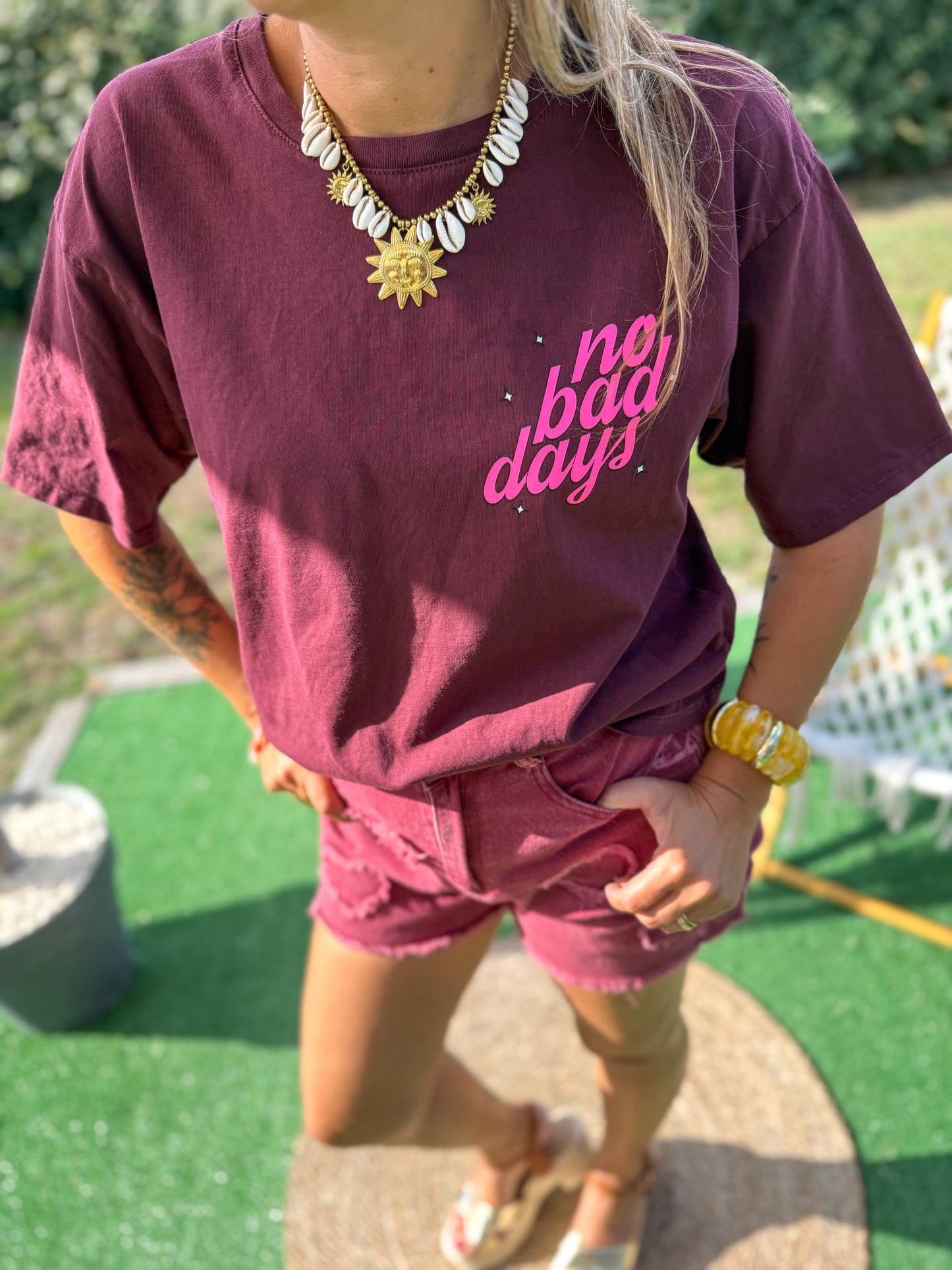 T-shirt NO BAD DAY bordeaux