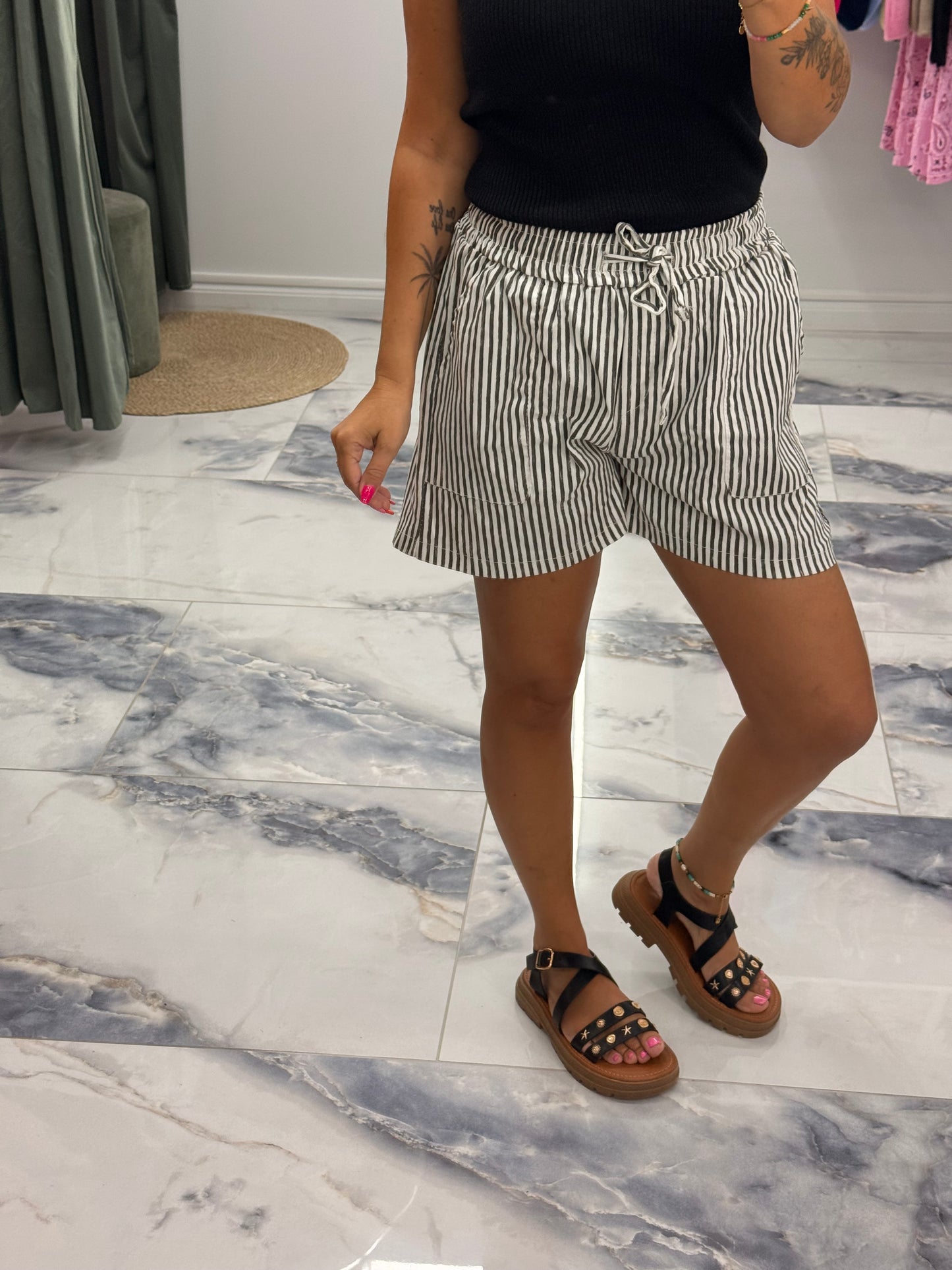 Short LOLY rayures gris